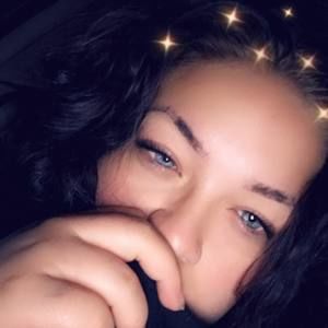 Meet your Posher, Isabella